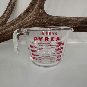 Vintage Pyrex 1 Cup Glass Measuring Cup Red Lettering Made in USA Corning 8oz